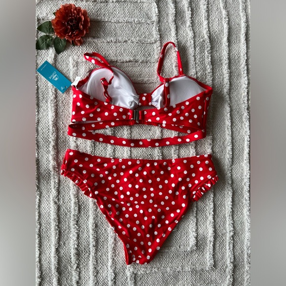 CUPSHE Women's Polka Dot Cutout Ruffles Back Hook Closure Bikini Sets- Size M - Picture 8 of 10